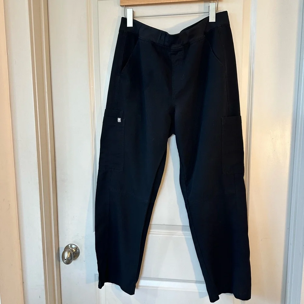 FIGS Axim Cargo Black Medical Scrubs, Size 36